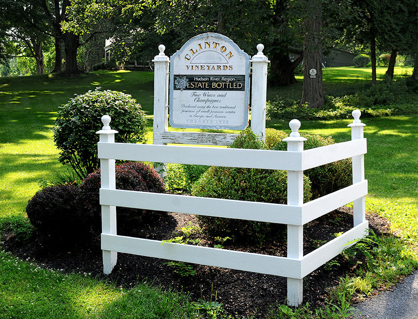 Clinton Vineyard's front sign